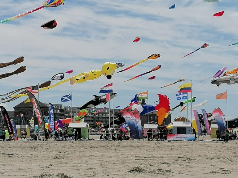 Mehr über den Artikel erfahren World Kite Cup Berck Sur Mer( Bericht von Juror Jürgen Schneider)